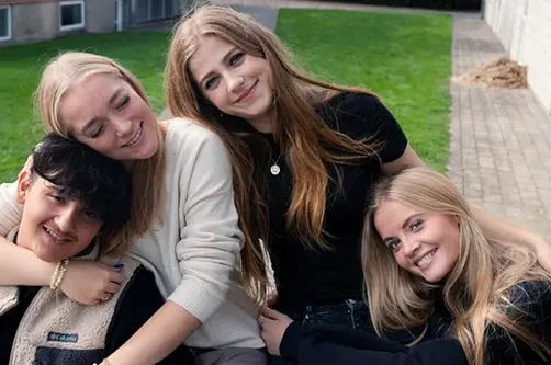 10. klasse på Skrødstrup Efterskole — 10. Choice