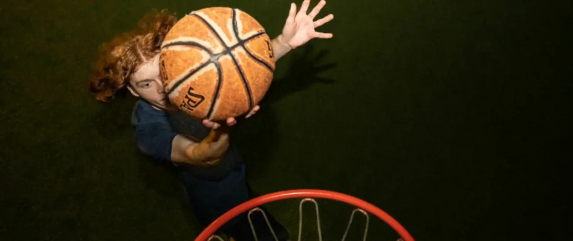 Sport som i-fag på Skrødstrup Efterskole — volleyball, fodbold og basketball