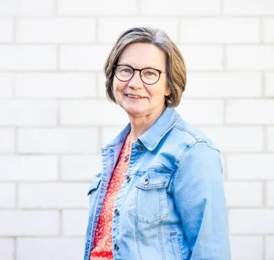 Karin Pedersen - kontor på Skrødstrup Efterskole